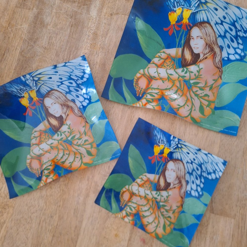 Cuban artist Yudit Vidal Collection de Arte Cubano Platters Set of 3  Glass.